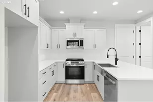 8527 SE Blanton St, Hillsboro, OR 97123 - Photo 3