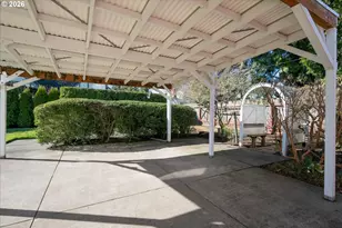 2774 Sarah Ln, Eugene, OR 97408 - Photo 45