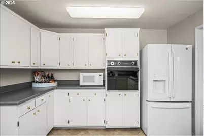 2774 Sarah Ln, Eugene, OR 97408 - Photo 11