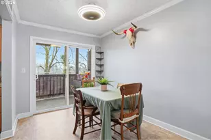 1015 SW Bertha Blvd, Portland, OR 97219 - Photo 5