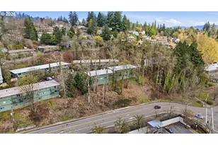 1015 SW Bertha Blvd, Portland, OR 97219 - Photo 29