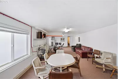 1015 SW Bertha Blvd #4, Portland, OR 97219 - Photo 17