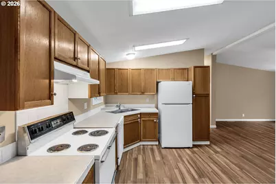 521 NE Mariners Loop, Portland, OR 97211 - Photo 11