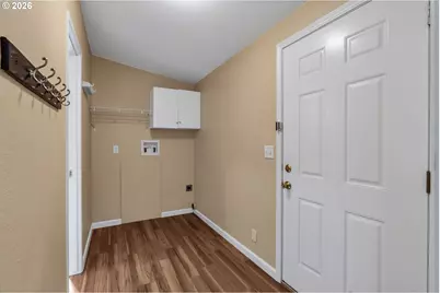 521 NE Mariners Loop, Portland, OR 97211 - Photo 17