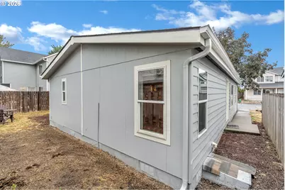521 NE Mariners Loop, Portland, OR 97211 - Photo 29