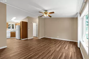 521 NE Mariners Loop, Portland, OR 97211 - Photo 5