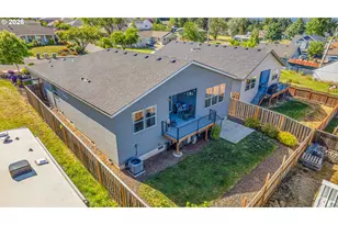 1448 SW 11th St, Dallas, OR 97338 - Photo 39