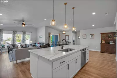 1448 SW 11th St, Dallas, OR 97338 - Photo 11