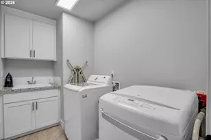 1448 SW 11th St, Dallas, OR 97338 - Photo 33