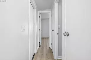 12726 SE Division St, Portland, OR 97236 - Photo 21