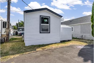 12726 SE Division St #17, Portland, OR 97236 - Photo 25