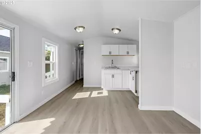 12726 SE Division St #17, Portland, OR 97236 - Photo 17