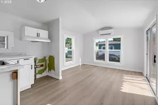 12726 SE Division St, Portland, OR 97236 - Photo 15