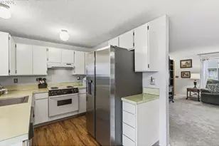 618 NE Fleming Ave, Gresham, OR 97030 - Photo 33