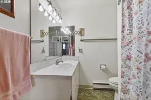 618 NE Fleming Ave, Gresham, OR 97030 - Photo 17
