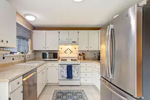 11612 SW 49th Ave, Portland, OR 97219 - Photo 15