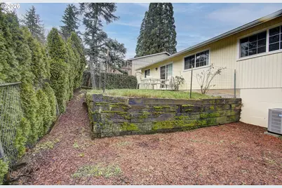 11612 SW 49th Ave, Portland, OR 97219 - Photo 25