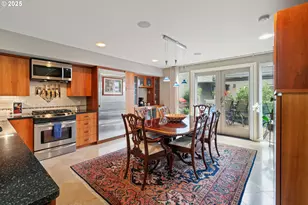 1135 NW Irving St, Portland, OR 97209 - Photo 7