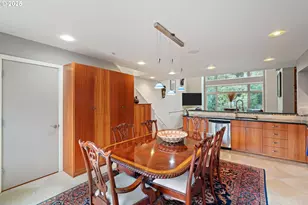 1135 NW Irving St, Portland, OR 97209 - Photo 11