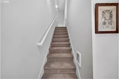 428 NE Patricia Ann Pl, Hillsboro, OR 97006 - Photo 7
