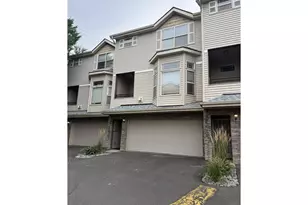 12138 NE Fremont St, Portland, OR 97220 - Photo 13