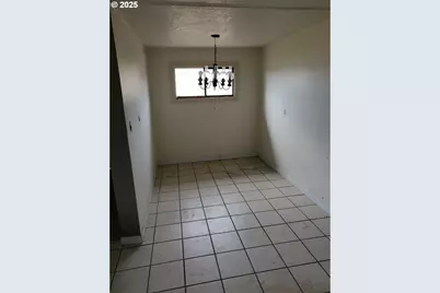 132 NE Sawyers Ln, Roseburg, OR 97470 - Photo 9