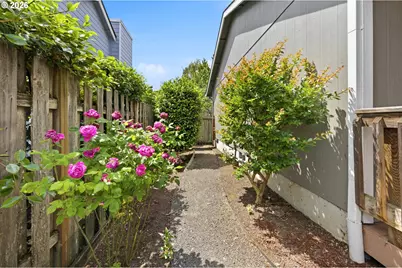2453 SW Peggy St, McMinnville, OR 97128 - Photo 29