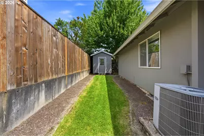 2453 SW Peggy St, McMinnville, OR 97128 - Photo 31