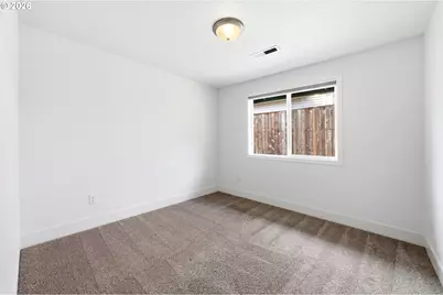 2453 SW Peggy St, McMinnville, OR 97128 - Photo 15