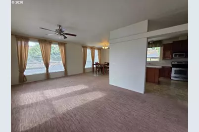 624 Dufur Ave, Maupin, OR 97037 - Photo 17