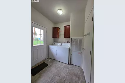 624 Dufur Ave, Maupin, OR 97037 - Photo 29