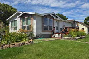 624 Dufur Ave, Maupin, OR 97037 - Photo 3