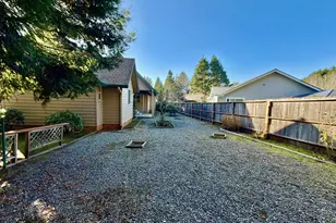 918 Midland Way, Brookings, OR 97415 - Photo 9