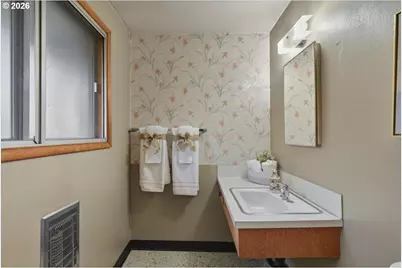 8513 NE Lewis Dr, Vancouver, WA 98662 - Photo 17