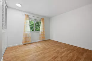 9814 SW Quail Post Rd, Portland, OR 97219 - Photo 9