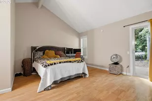 9814 SW Quail Post Rd, Portland, OR 97219 - Photo 11