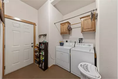 714 St. James Pl, Molalla, OR 97038 - Photo 35