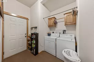 714 St James Pl, Molalla, OR 97038 - Photo 35