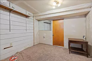 1035 SW 15th St, Lincoln City, OR 97367 - Photo 15