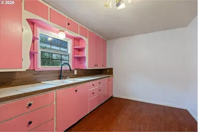 1035 SW 15th St, Lincoln City, OR 97367 - Photo 13