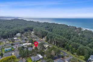 1035 SW 15th St, Lincoln City, OR 97367 - Photo 47