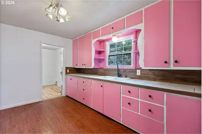 1035 SW 15th St, Lincoln City, OR 97367 - Photo 11