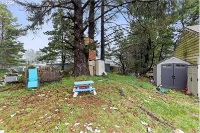 1035 SW 15th St, Lincoln City, OR 97367 - Photo 13