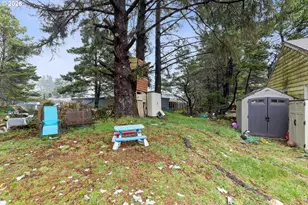 1035 SW 15th St, Lincoln City, OR 97367 - Photo 13