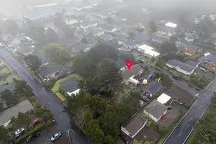 1035 SW 15th St, Lincoln City, OR 97367 - Photo 3