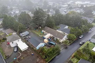 1035 SW 15th St, Lincoln City, OR 97367 - Photo 1