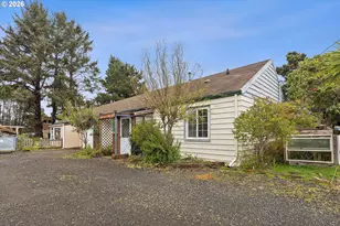 1035 SW 15th St, Lincoln City, OR 97367 - Photo 1