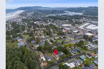 1035 SW 15th St, Lincoln City, OR 97367 - Photo 3