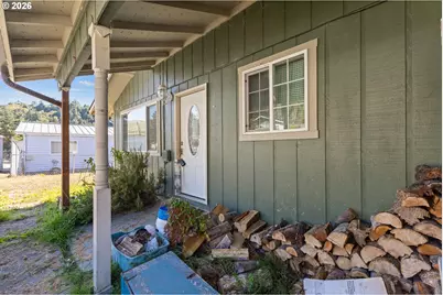 1826 22nd St, Myrtle Point, OR 97458 - Photo 3