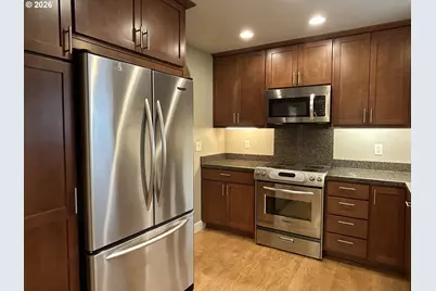 724 W Rainbow St, Roseburg, OR 97471 - Photo 13